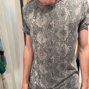 Snakeskin tee